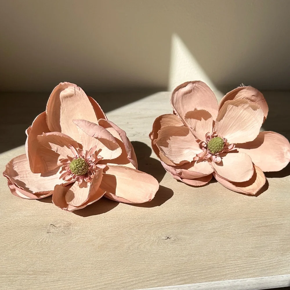 Set of 2 Charming Faux Floral Accents in Soft Pink